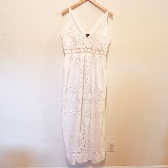 Anthropologie Vineet Bahl Sleeveless V-Neck Floral Cutwork Midi Dress - Picture 8 of 12